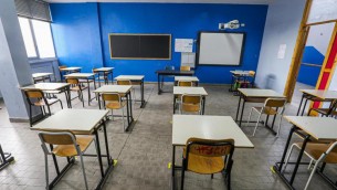 Maestra sospesa a Oristano, la scuola: "Non è stata Ave Maria, altri episodi"