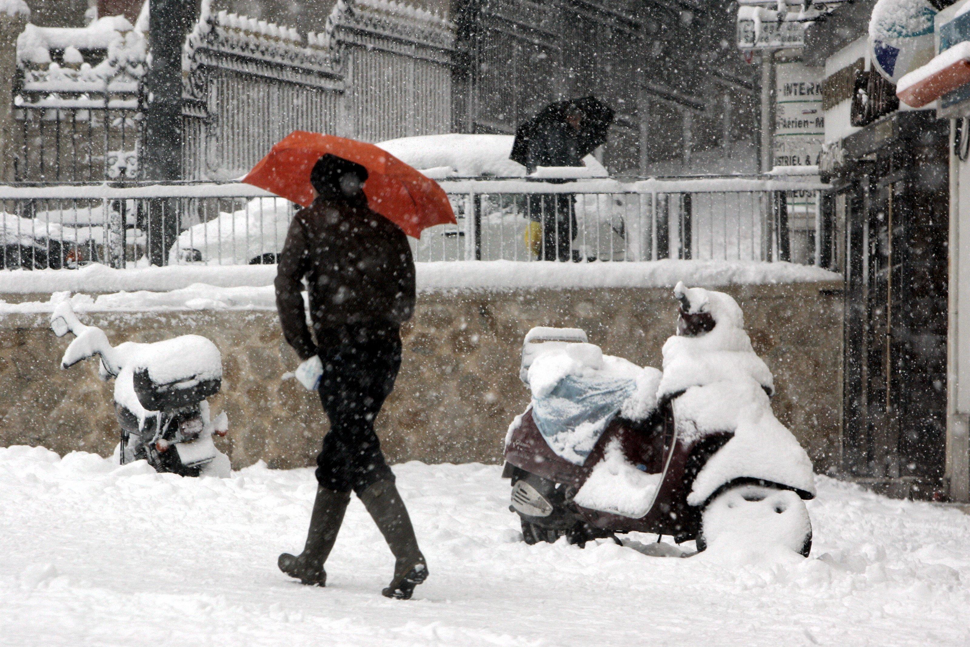 Maltempo ad oltranza sull'Italia, pioggia e neve almeno fino al weekend