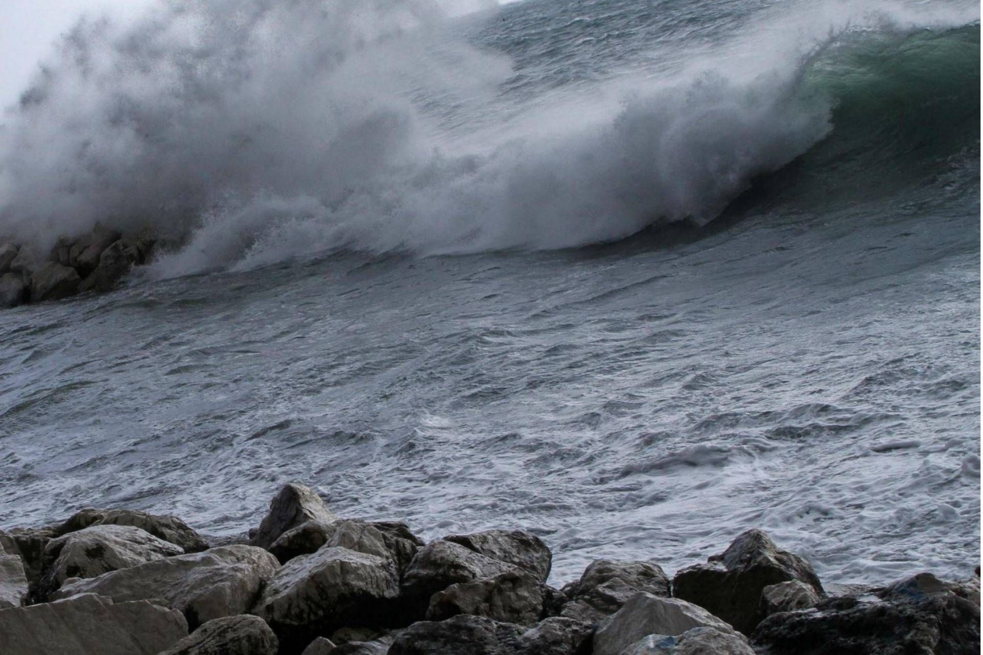 Maltempo, allerta arancione oggi in Abruzzo e Sicilia: gialla in 7 regioni