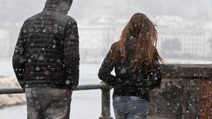 Maltempo, allerta meteo con neve