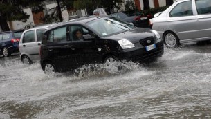 Maltempo Firenze, bomba d'acqua oggi