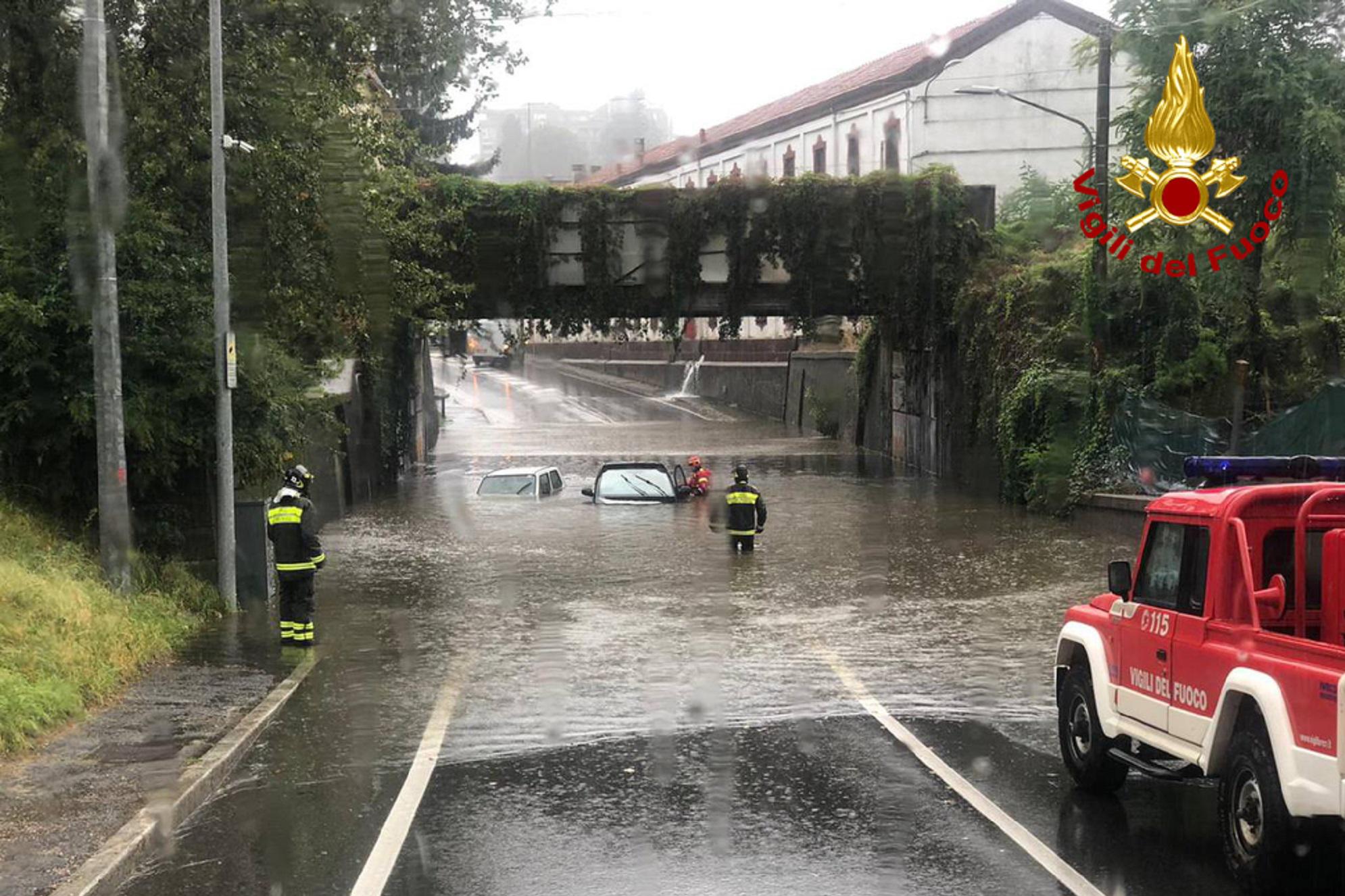 Maltempo in Lombardia, tromba d'aria e allagamenti - Video