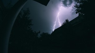 Maltempo, oggi allerta meteo arancione su Liguria e Toscana per temporali