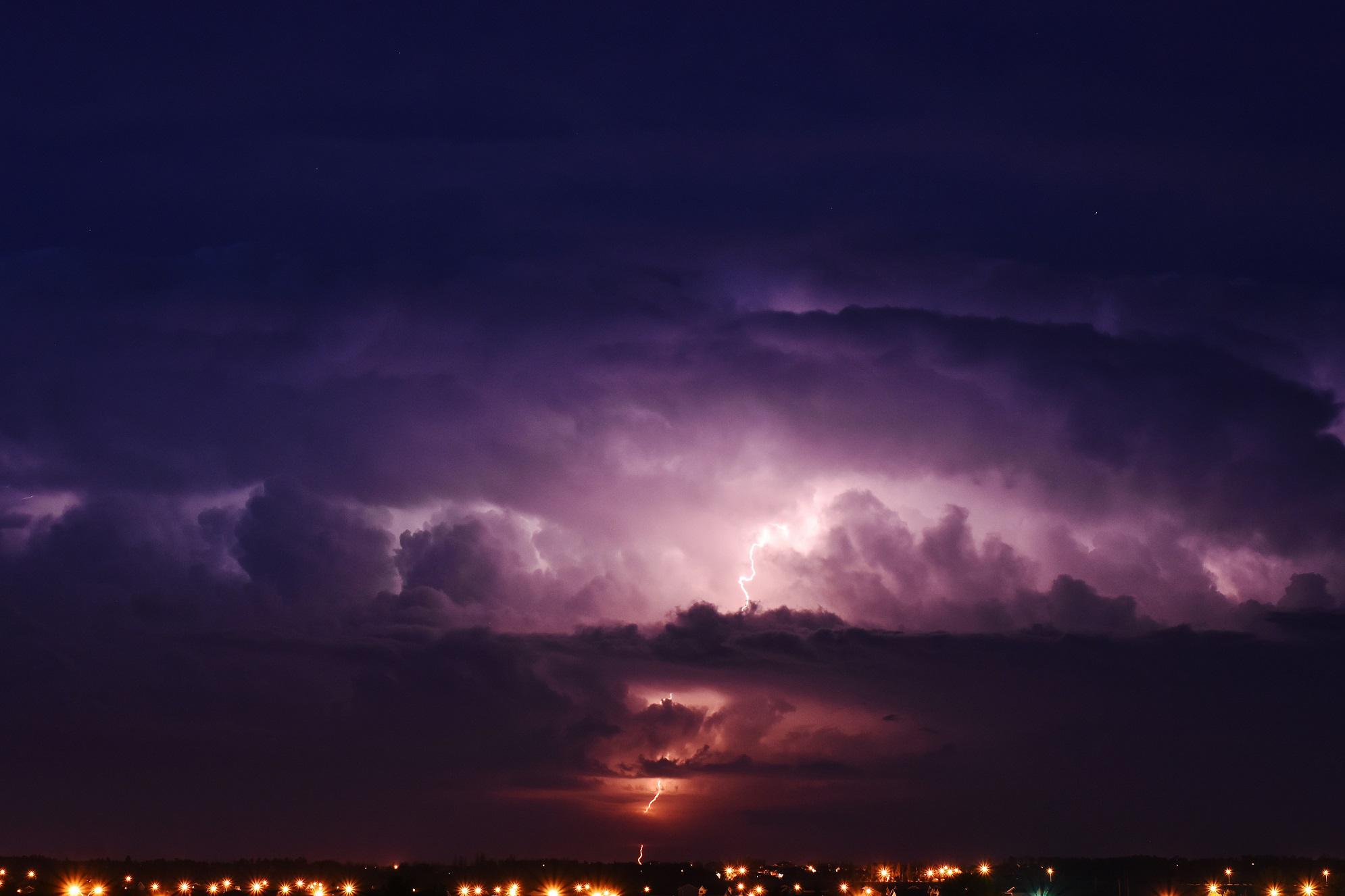 Maltempo, oggi allerta meteo gialla in quattro regioni
