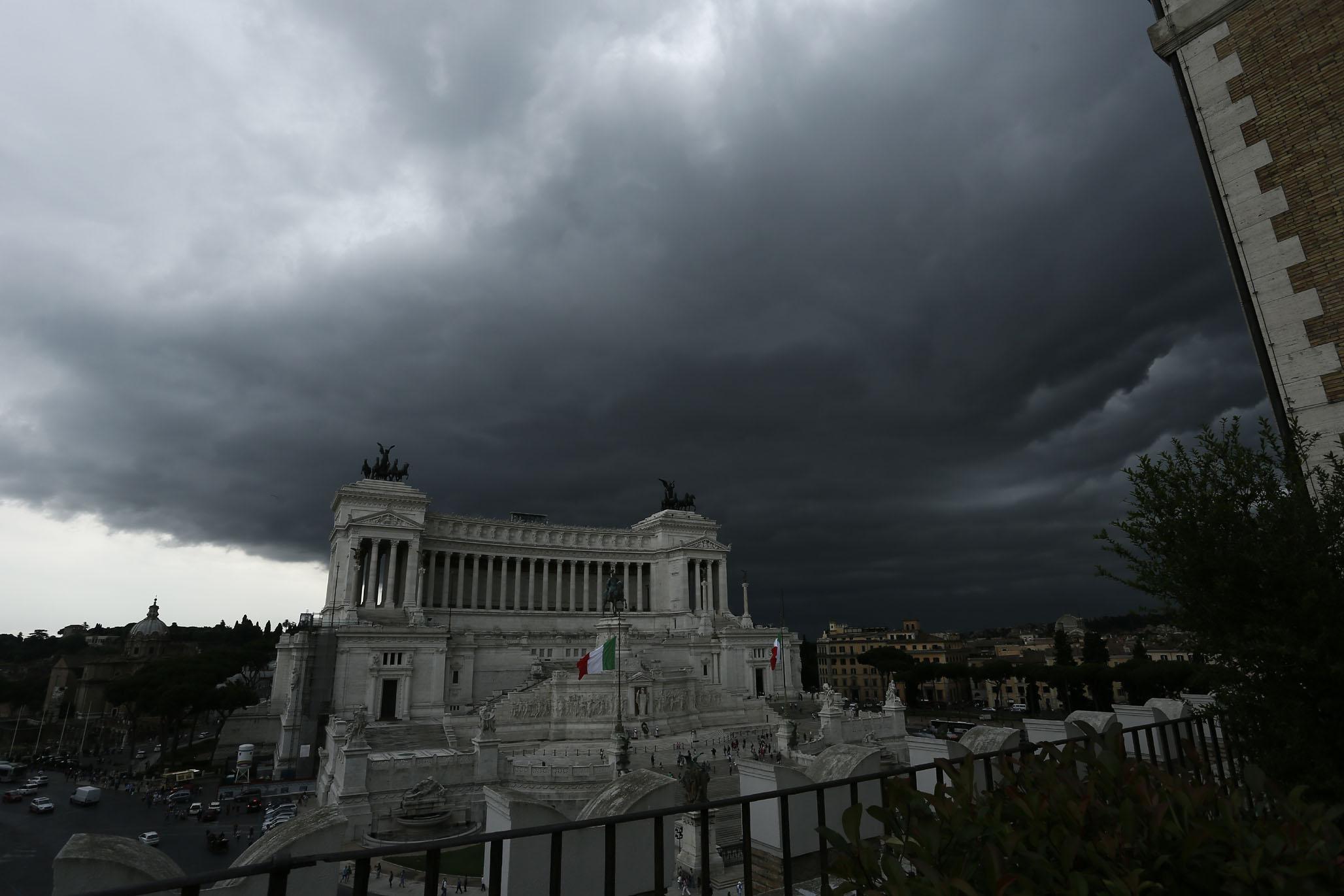 Maltempo, piogge e temporali: allerta gialla in 10 regioni
