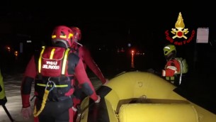 Maltempo, Protezione civile: "Situazione grave, in Emilia Romagna migliaia evacuati"