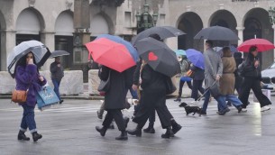 Maltempo, sette regioni in allerta meteo: più a rischio Piemonte, Valle d’Aosta, Lombardia e Sardegna
