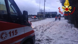 Maltempo Sicilia, bomba d'acqua su Messina e grandine nel Catanese