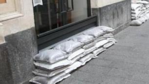 Maltempo Sicilia, Catania deserta si barrica in attesa del 'MediCane'