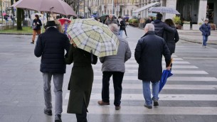 Maltempo sull'Italia, in arrivo venti forti e temporali al Centro: allerta gialla in 4 regioni
