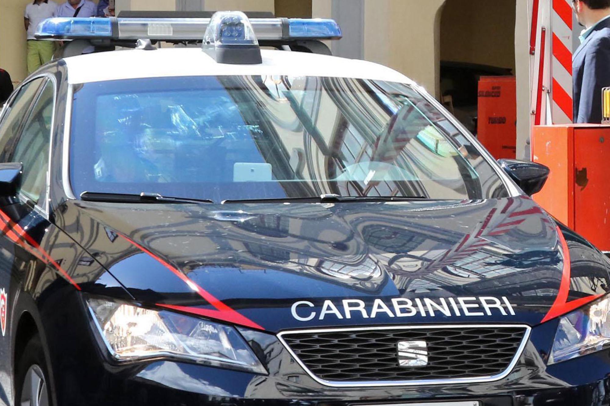 Mamma sviene sopra il neonato di 4 mesi, tragedia sfiorata a Palermo