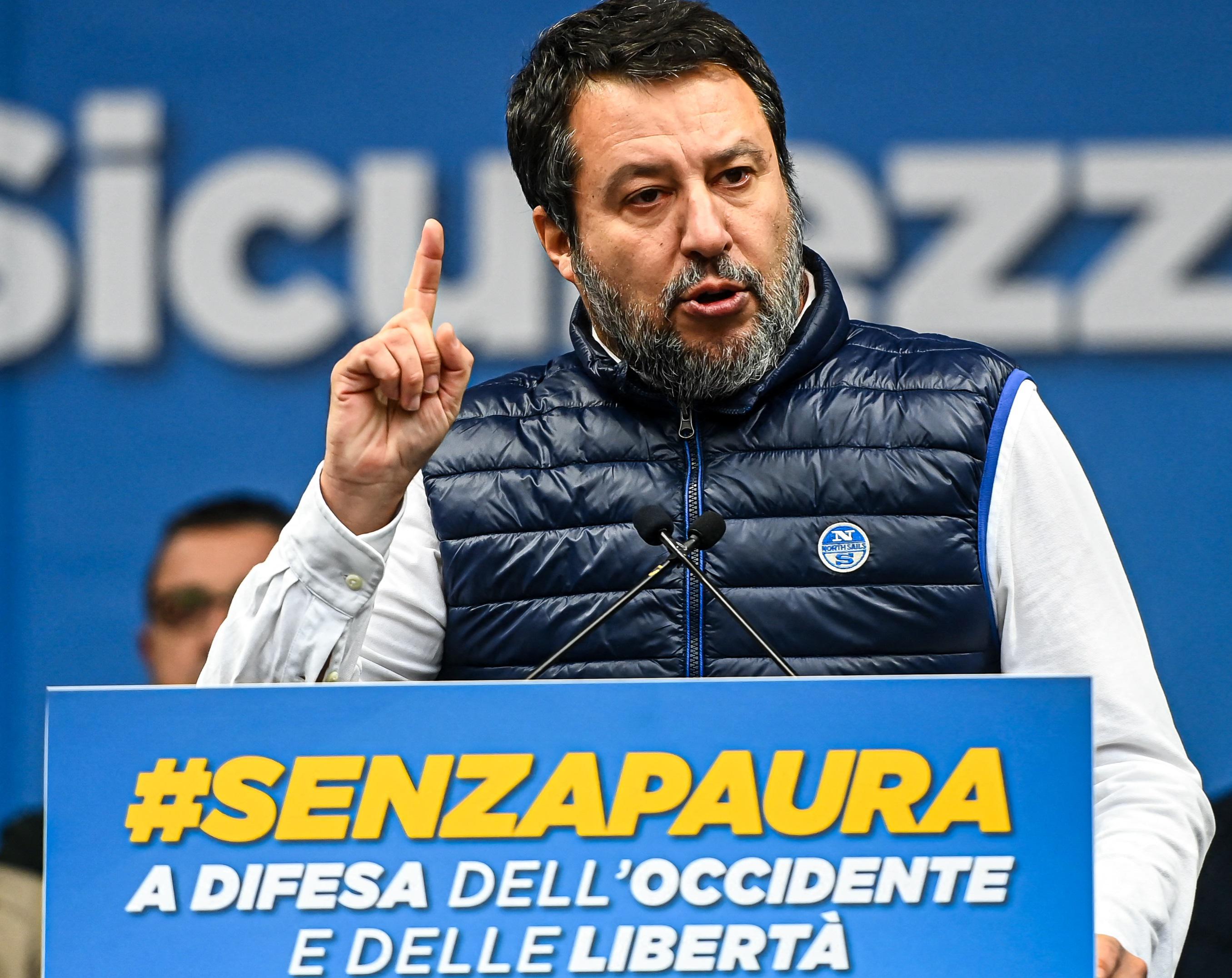 Manifestazione Lega, Salvini contro corteo pro Palestina: "Fascisti"
