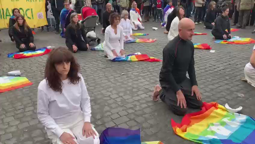 Manifestazione pace Roma, flash mob con musica di Fiorella Mannoia - Video