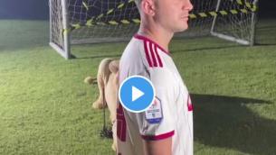 Manolas e il leone, le foto da brividi - Video
