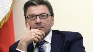 Manovra 2023, Giorgetti: "Scenario complicato, massima responsabilità"