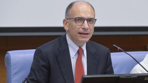 Manovra 2023, Letta: "E solo un dl per prossimi 3 mesi"