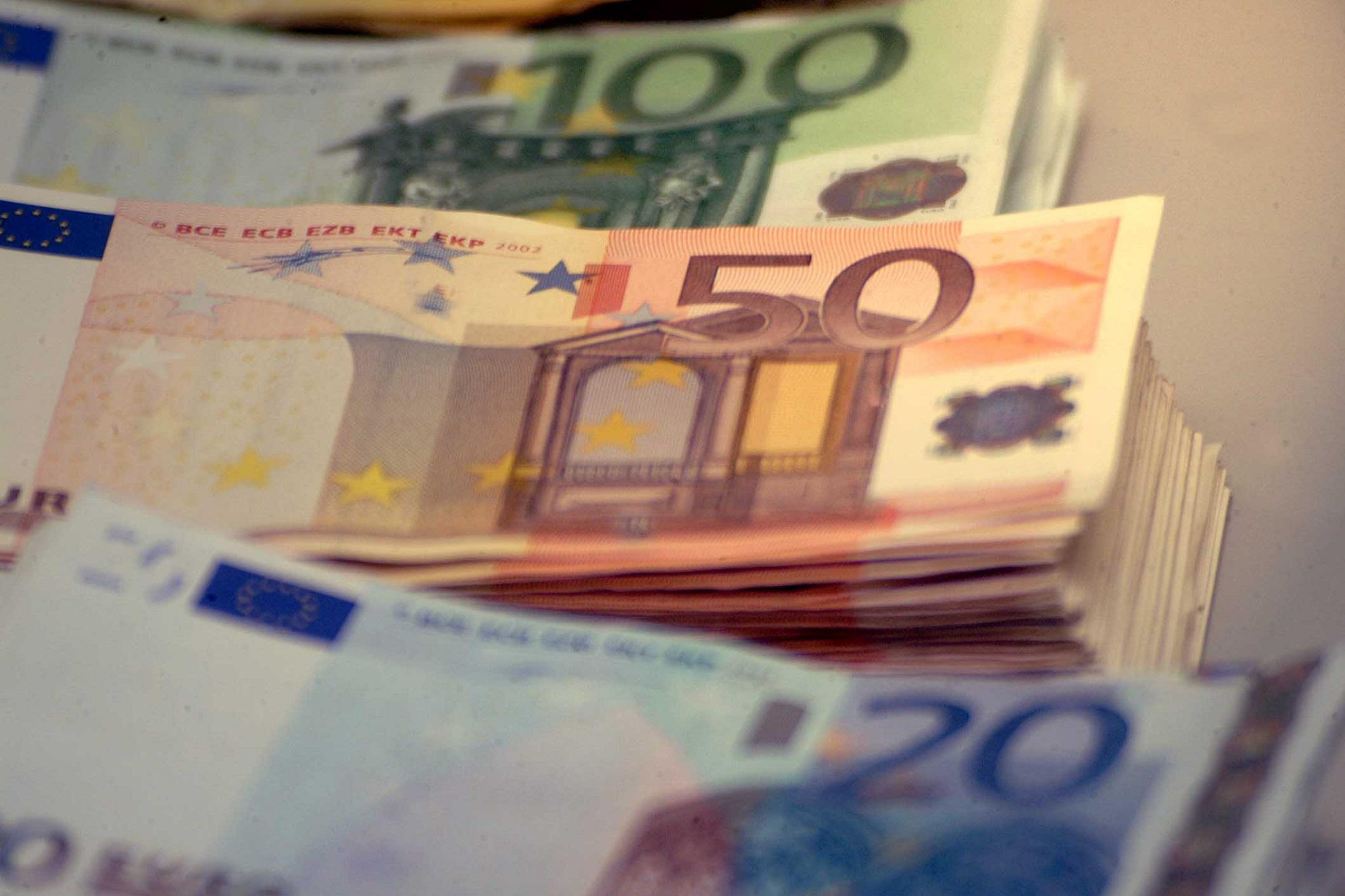 Manovra 2023, tetto contanti confermato a 5mila euro