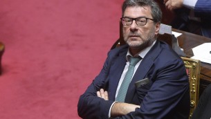 Manovra, Giorgetti: "Tutte le risorse disponibili per lavoratori dipendenti reddito medio basso"