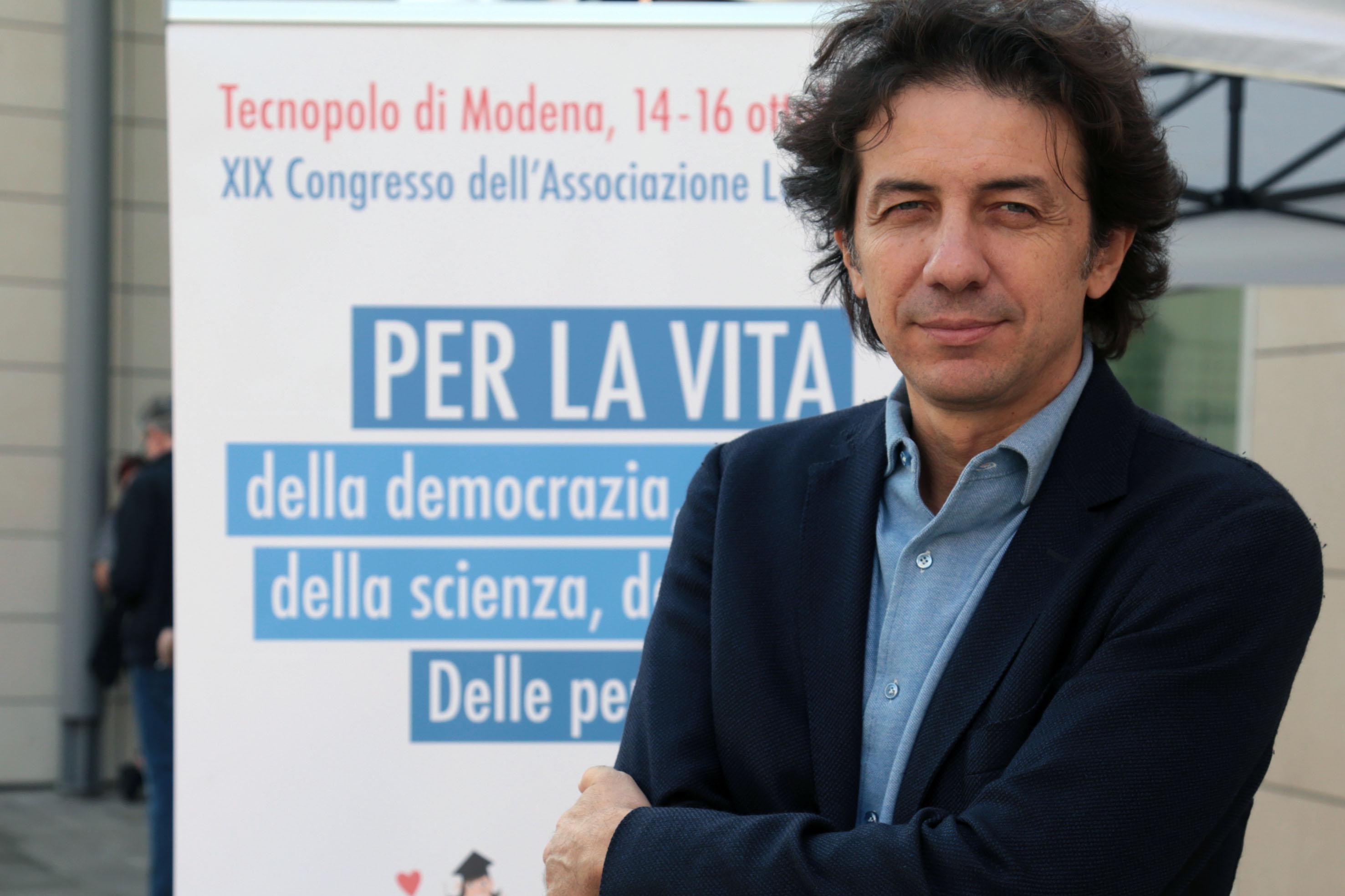 Marco Cappato colpito da ischemia cerebrale: "Sta meglio, sarà operato"