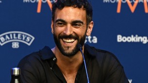 Marco Mengoni presenta 'Prisma', il terzo album della trilogia 'Materia'