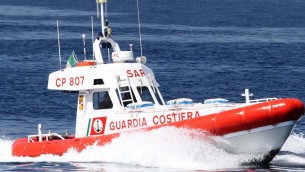 Mare in burrasca, affonda peschereccio: 2 morti