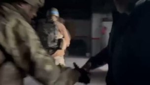 Mariupol, Azovstal: donne e bambini nel bunker dell'acciaieria - Video