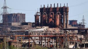Mariupol, Russia: "Da domani corridoi per evacuazione civili Azovstal"
