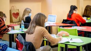 Mascherine a scuola: cosa dicono Lopalco, Galli, Gismondo
