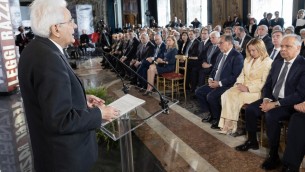 Mattarella: "Auschwitz incancellabile"