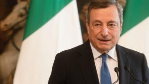 Mattarella bis, Draghi 'ambasciatore': "Resti, è necessario per il Paese"