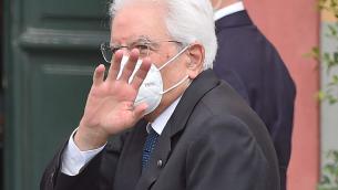 Mattarella, domenica 'normale' dopo bis: in dono disegno di un bambino