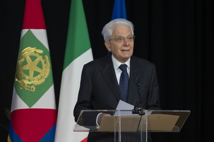 Mattarella, 'dopo terremoto si riparte grazie a solidarietà'