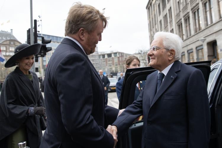 Mattarella: "Ho bisogno di auguri di buon lavoro"