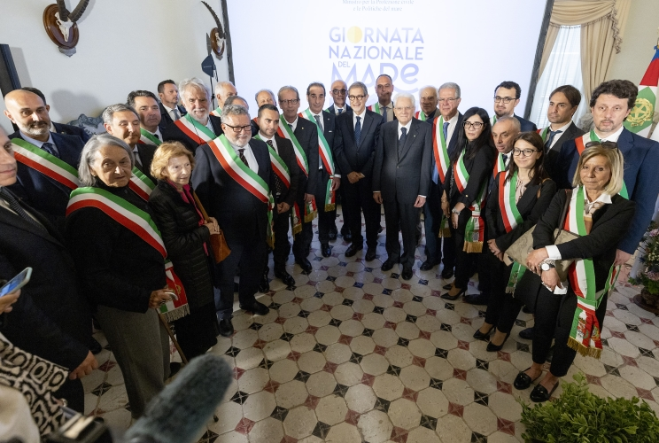 Mattarella: "Mare elemento di civiltà, isole minori ricchezza dell'Italia"