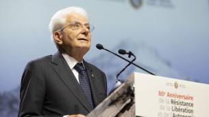 Mattarella: "Non si è stranieri in casa propria quale sia cultura, lingua, religione'"