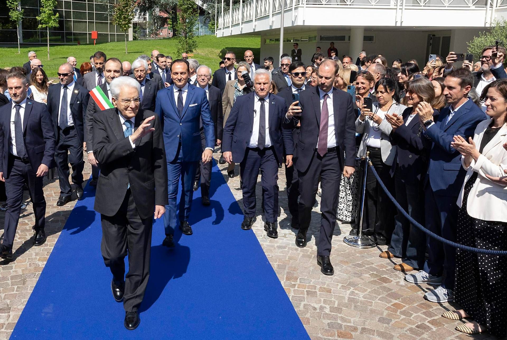Mattarella: "Pace duratura con salari equi, protezione sociale e libertà sindacale"