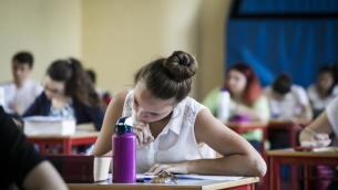 Maturità 2022, mascherine solo raccomandate