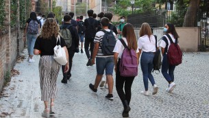 Maturità 2023, mancano 100 giorni: torna la voglia di festeggiare