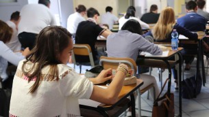 Maturità 2023, Valditara: "Si svolgerà come prima del Covid"