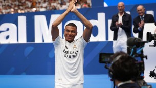 Mbappé nuovo numero 9 del Real Madrid: "Un sogno, darò la vita per il club"