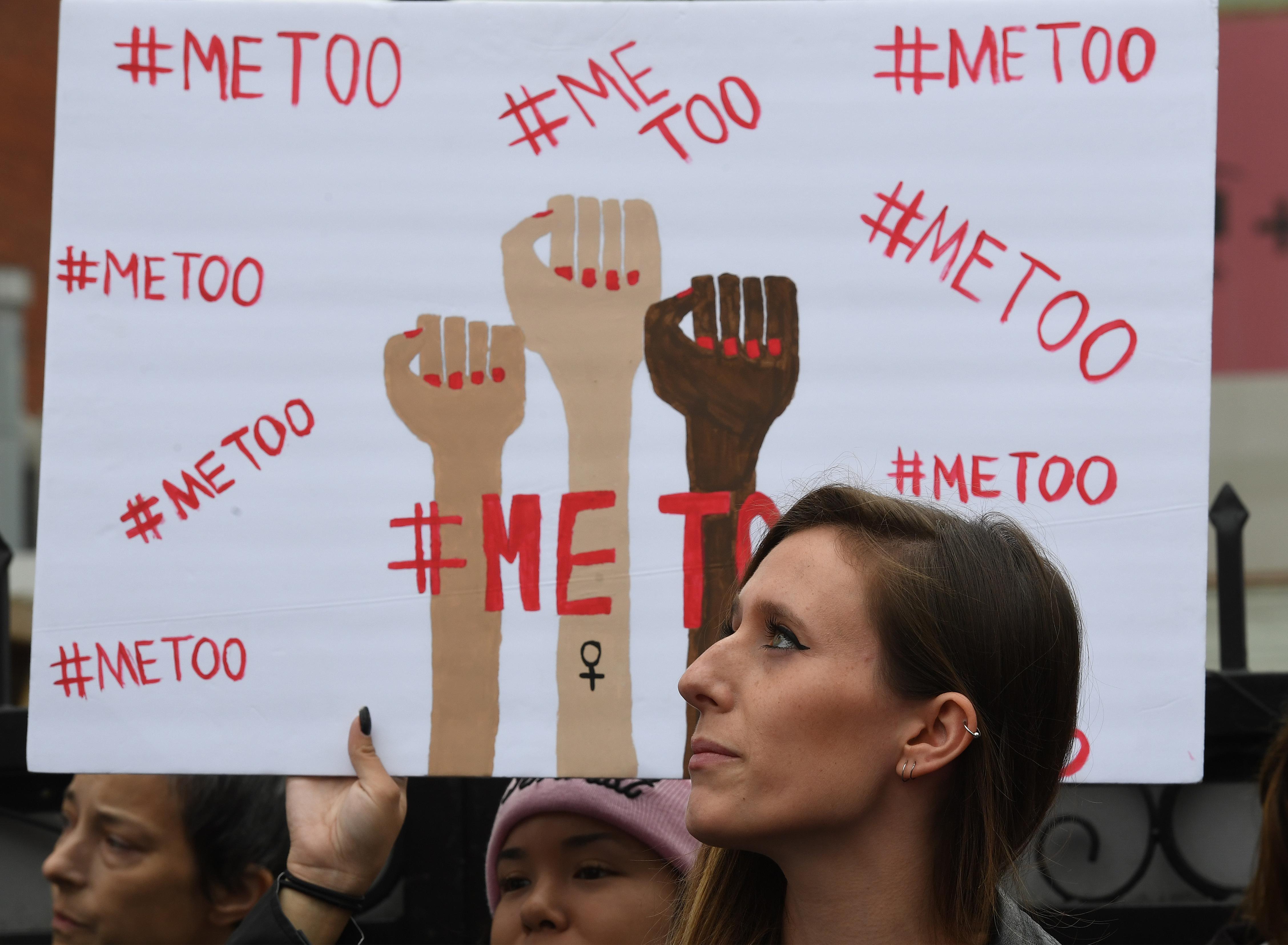 'Me Too' italiano, Sangiuliano: "Pronto a tagliere fondi Mic ad aziende coinvolte"