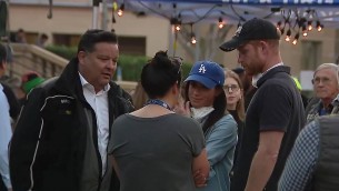 Meghan e il regalo a 15enne vittima dei roghi in California: "Grazie a Billie Eilish" - Video