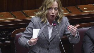 Meloni alla Camera contro tutti, non arretra su Stellantis e 'morde' le opposizioni