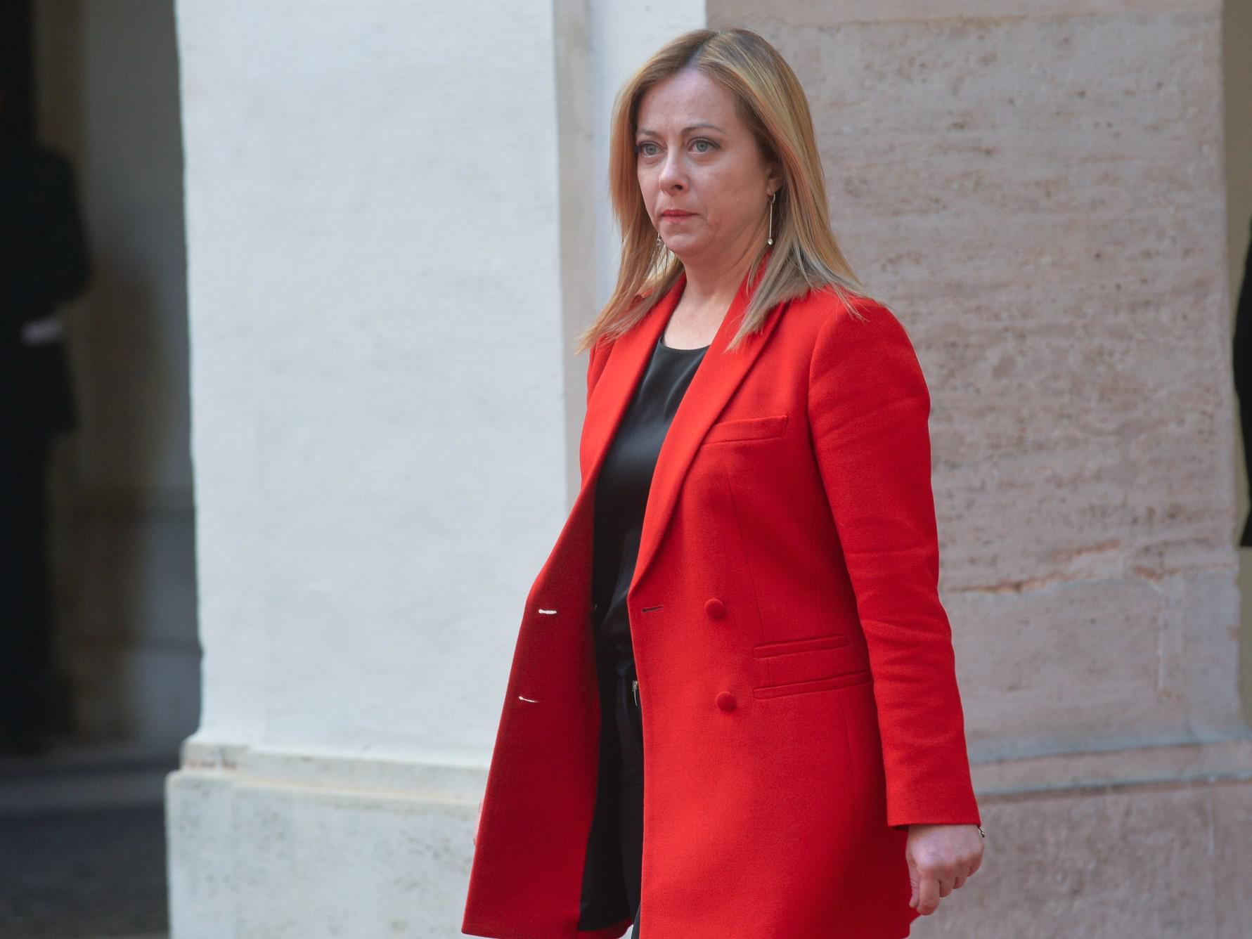 Meloni: "Donzelli e Delmastro? Non servono dimissioni"