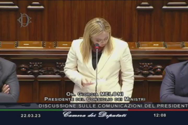 Meloni e la battuta a Bonelli: "Non ho prosciugato io Adige, non sono Mosè" - Video