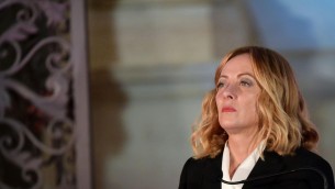 Meloni: "Governo non cadrà, qualche inciampo ogni tanto c'è ma è fisiologico"