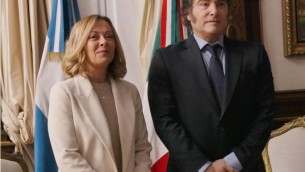 Meloni in Argentina, incontro con Milei: "Insieme per Occidente, sovranità e libertà"
