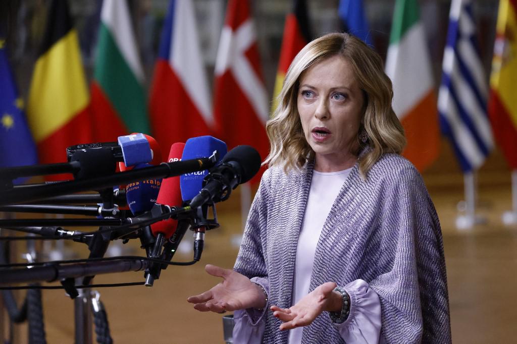 Meloni: "Razzisti, antisemiti e nostalgici incompatibili con Fratelli d'Italia"
