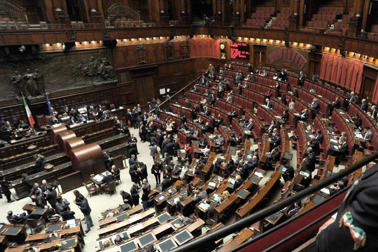 Mes, cosa sta succedendo in Parlamento sulla ratifica