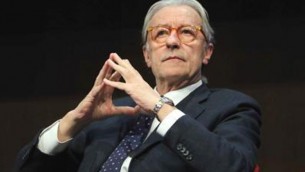 Messina Denaro, Feltri rincara: "Primula rossa? Andava a fare la spesa..